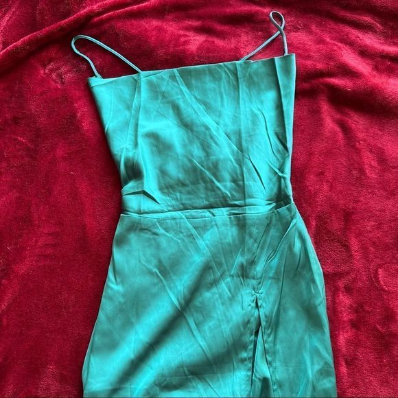 SatinβMaxi dress withΒ slit - Picture 3 of 9